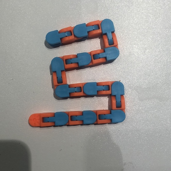 Fidget toys for kids/teens - Picture 5 of 6